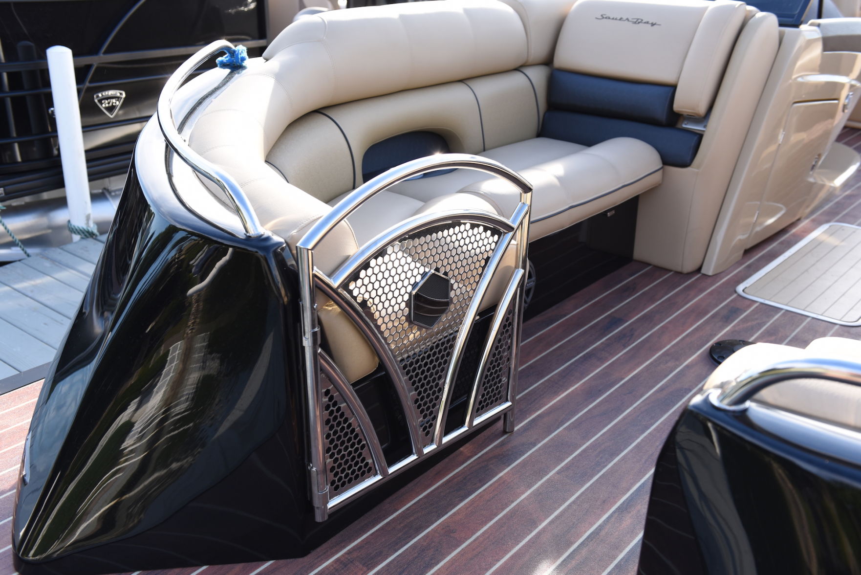 South Bay 25 Sport RS9 DC Bow Seating